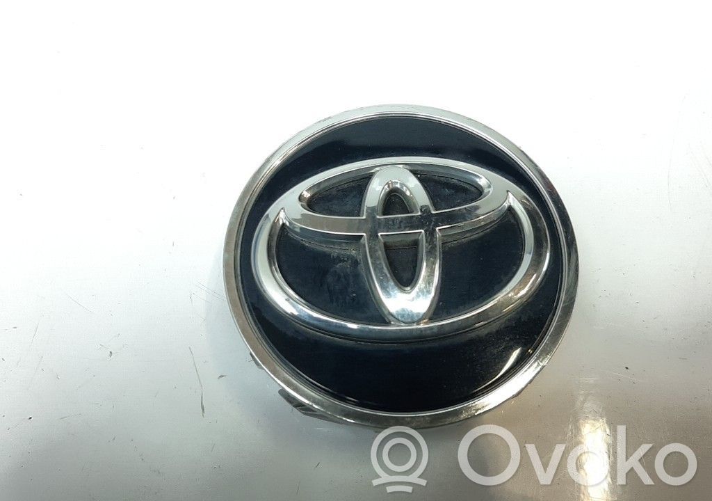 Toyota Yaris R16-pölykapseli 