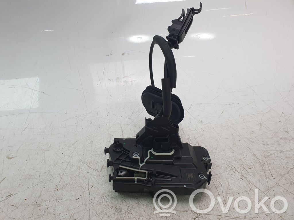 Ford Focus Takaoven lukko 