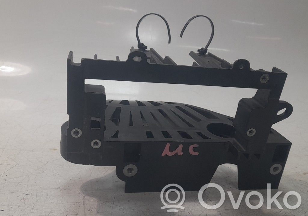 Querlenker Achsschenkel vorne   166701400C