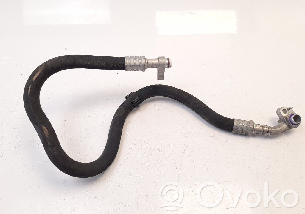 BMW 1 F20 F21 Ilmastointilaitteen putki (A/C) 