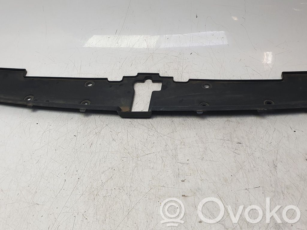 MG ZS Osłona tylnej klapy 