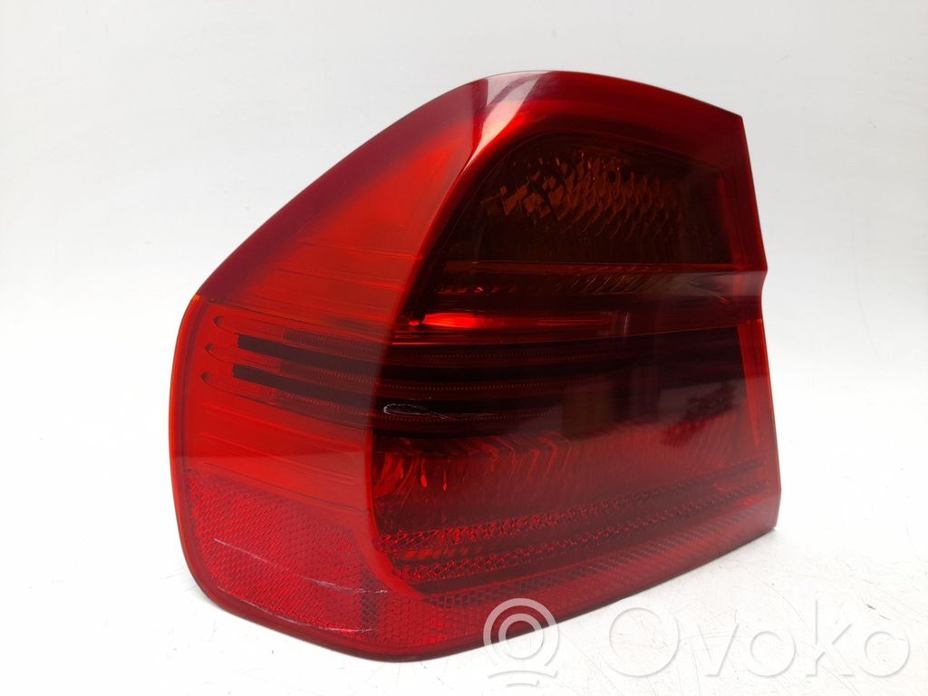 Rear/tail lights   693745715