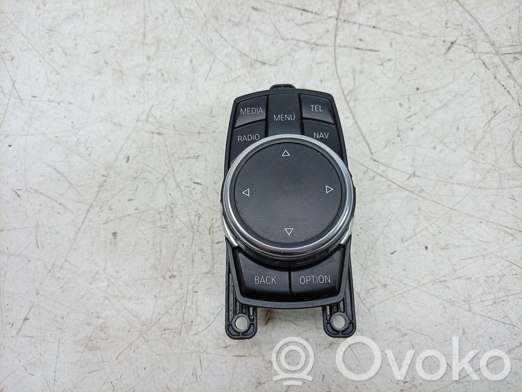 BMW 3 F30 F35 F31 Ohjauspyörän painikkeet/kytkimet 