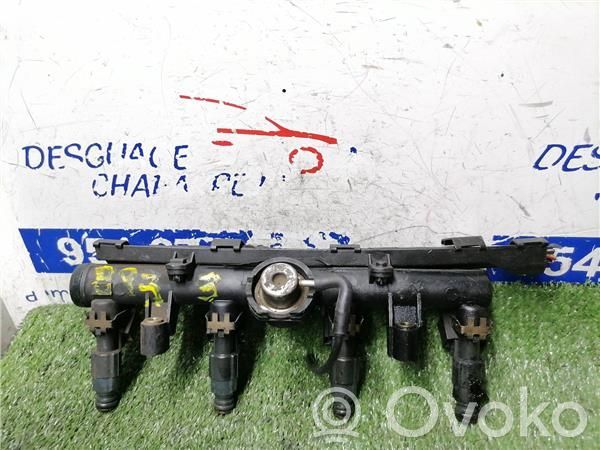 Seat Ibiza I (021A) Rampa inyectora 