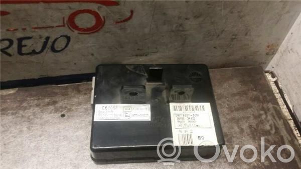Unidad de control/módulo del motor   97RA010037