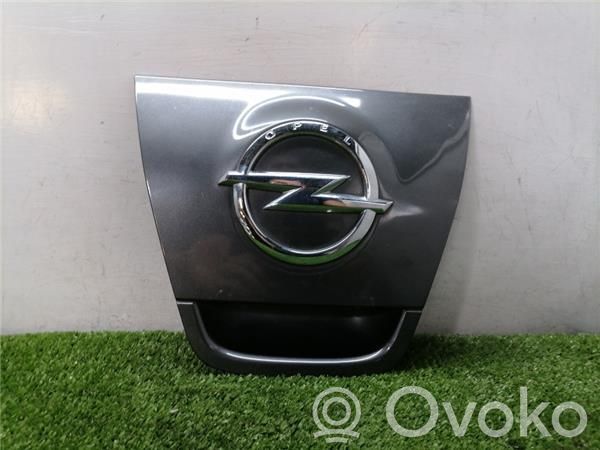 Opel Astra J Lastausoven ulkokahva 