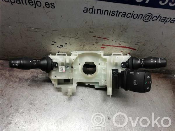 Renault Megane III Interruptor de control multifunción 