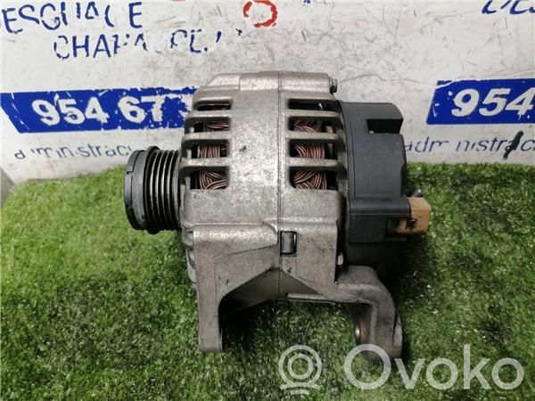 Audi A4 S4 B5 8D Ģenerators 