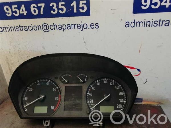 Skoda Fabia Mk1 (6Y) Geschwindigkeitsmesser Cockpit 