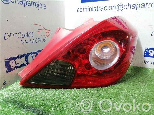 Lámpara de faros/luces traseros