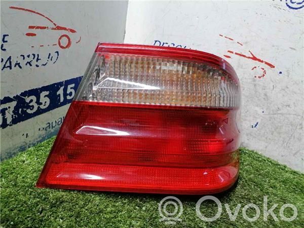 Mercedes-Benz E W210 Spuldzīte 
