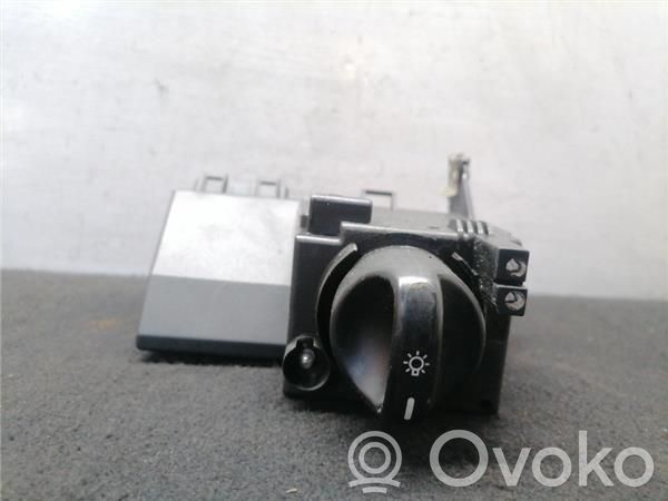 Interruptor de luz   2105450104,2105450104