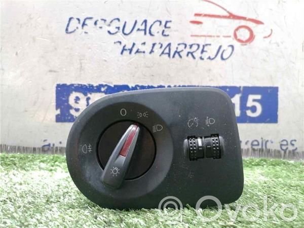 Seat Ibiza IV (6J,6P) Interrupteur d’éclairage