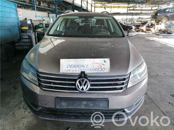 Volkswagen PASSAT B5.5 Bec lampă spate 