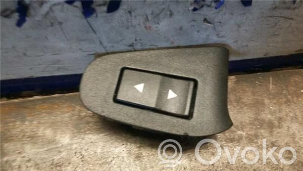 Electric window control switch   93007