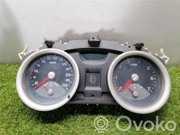 Renault Megane II Vitezometru (grup de instrumente)