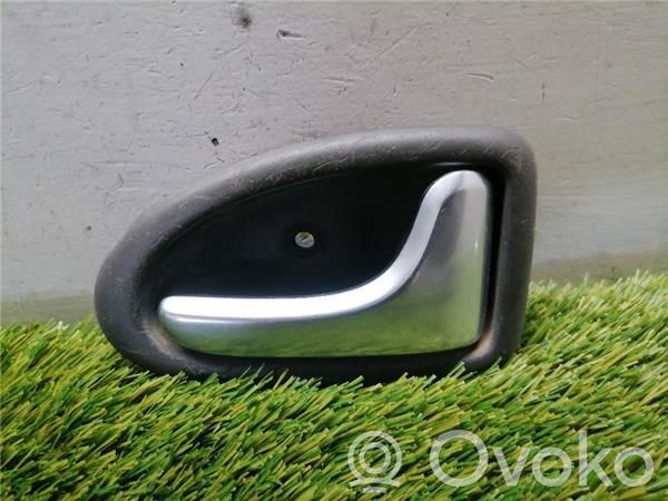 Manecilla interna puerta delantera   7700415975,7700415975