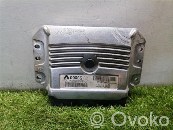 Komputer / Sterownik ECU silnika   8200509552,820050509516