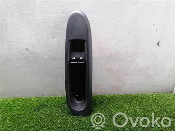 Renault Clio II Przyciski szyb 