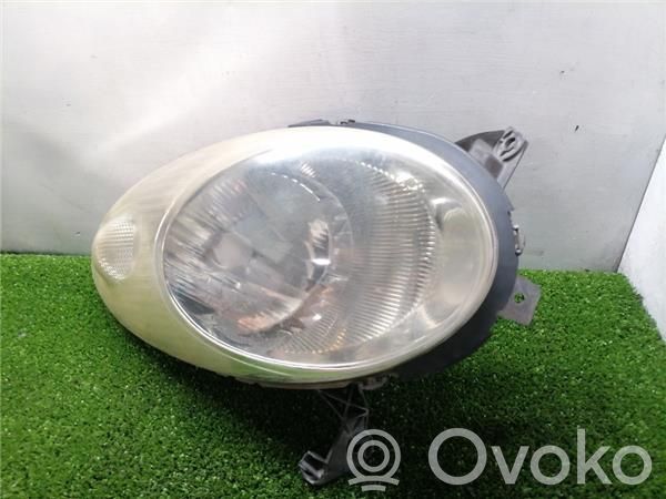Nissan Micra Faro/fanale 
