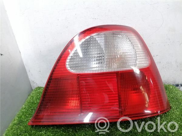 Lámpara de faros/luces traseros
