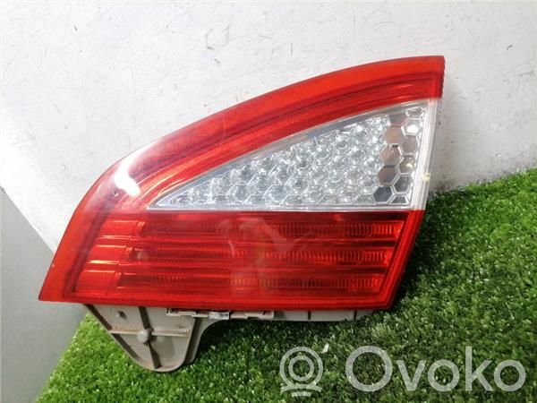 Lámpara de faros/luces traseros