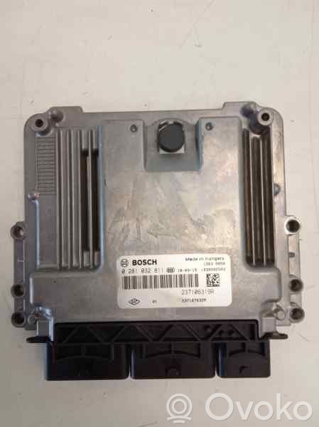 Unidad de control/módulo del motor   0281032811
