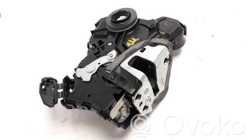 Toyota Auris E180 Front door lock 