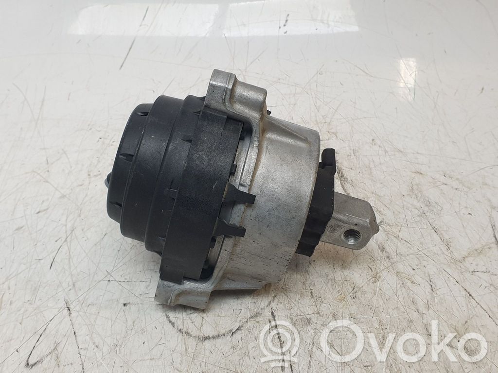 Engine mount bracket   8482772