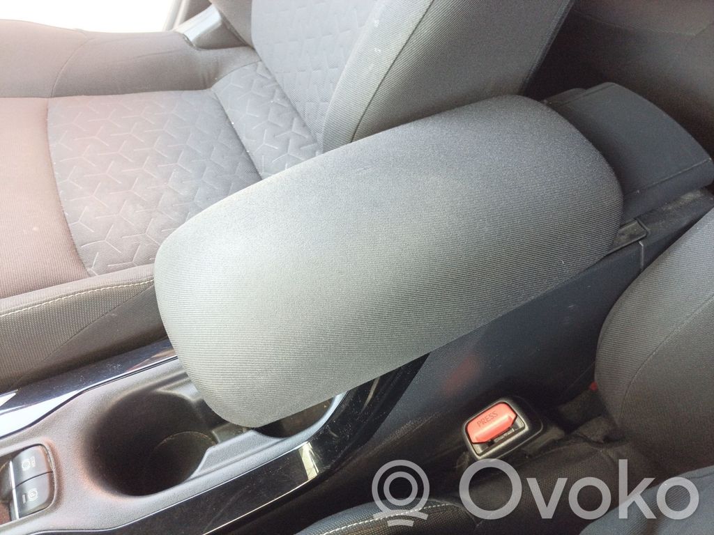 Armrest   5890502F60C0