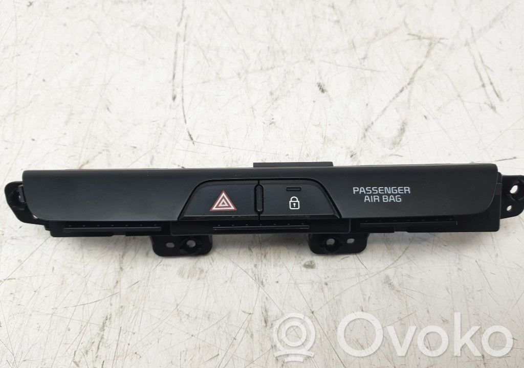 KIA Stonic Botón interruptor de luz de peligro 