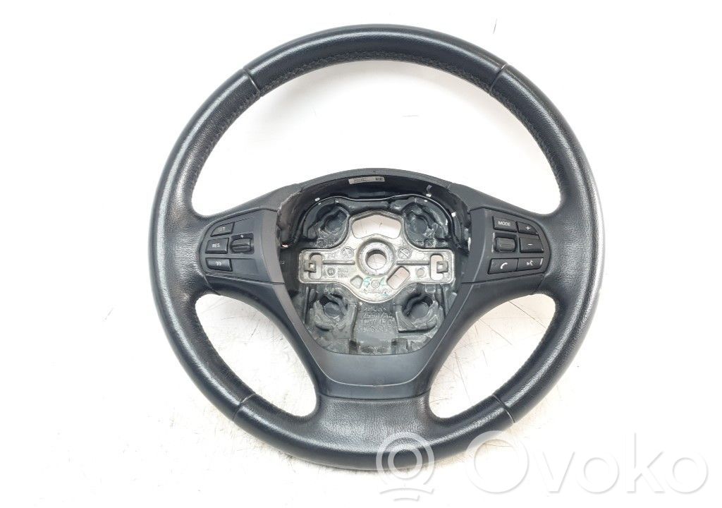 Ohjauspyörä   679130409