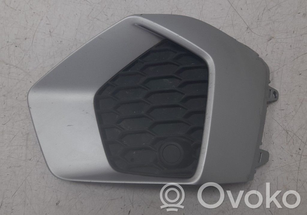 Rejilla delantera   8Y807954