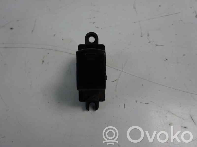 Interruptor del elevalunas eléctrico   25411EA00A