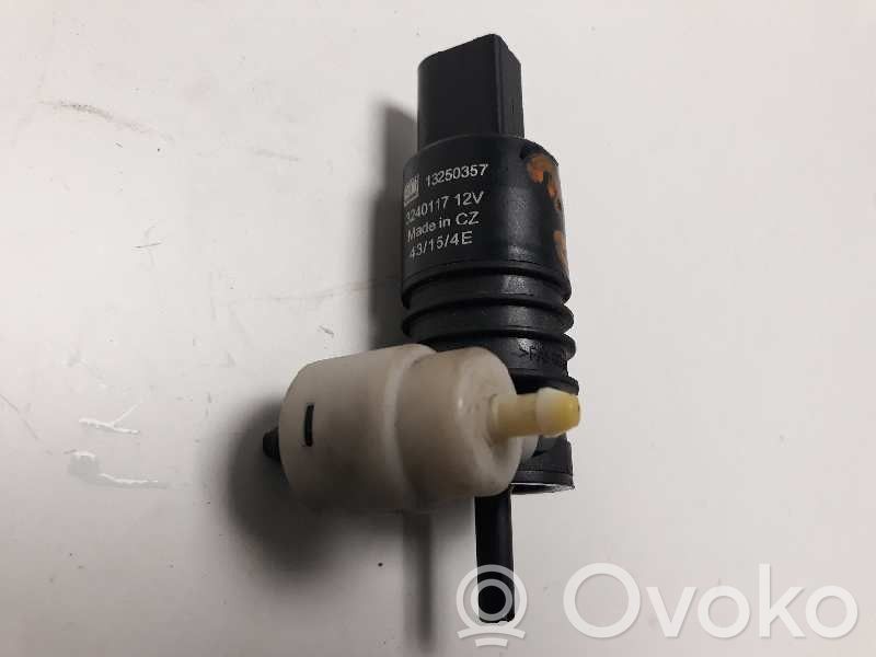 Windscreen/windshield washer pump   13250357,3240117