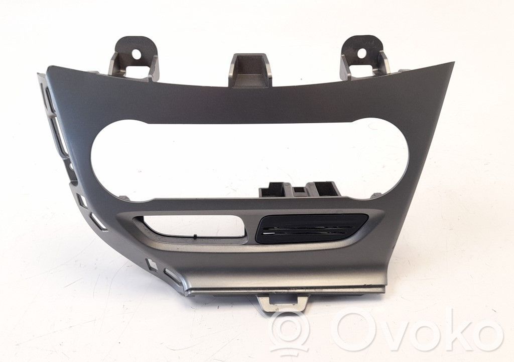Ford Focus Moldura inferior 
