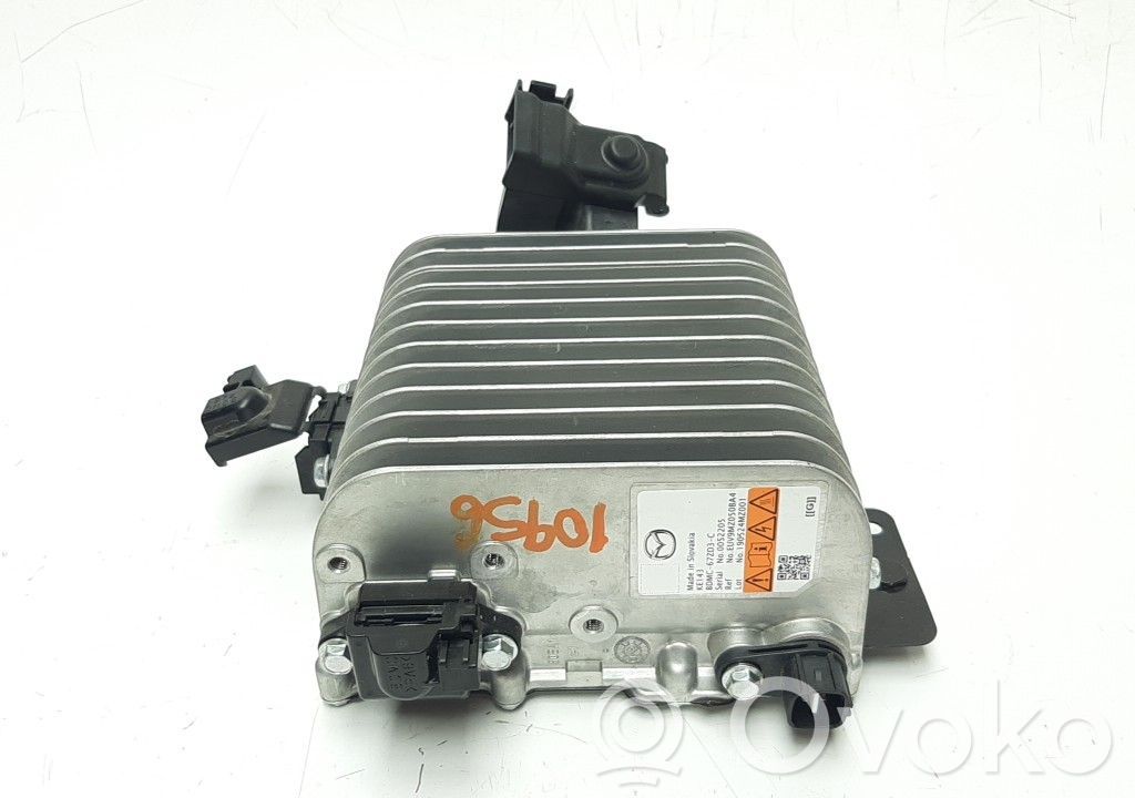 Inversor/convertidor de voltaje   BDMC67ZD3C