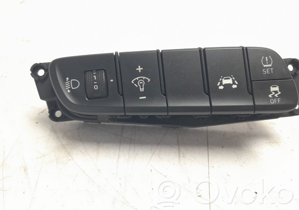 Hyundai i30 Interruptores/botones de la columna de dirección 
