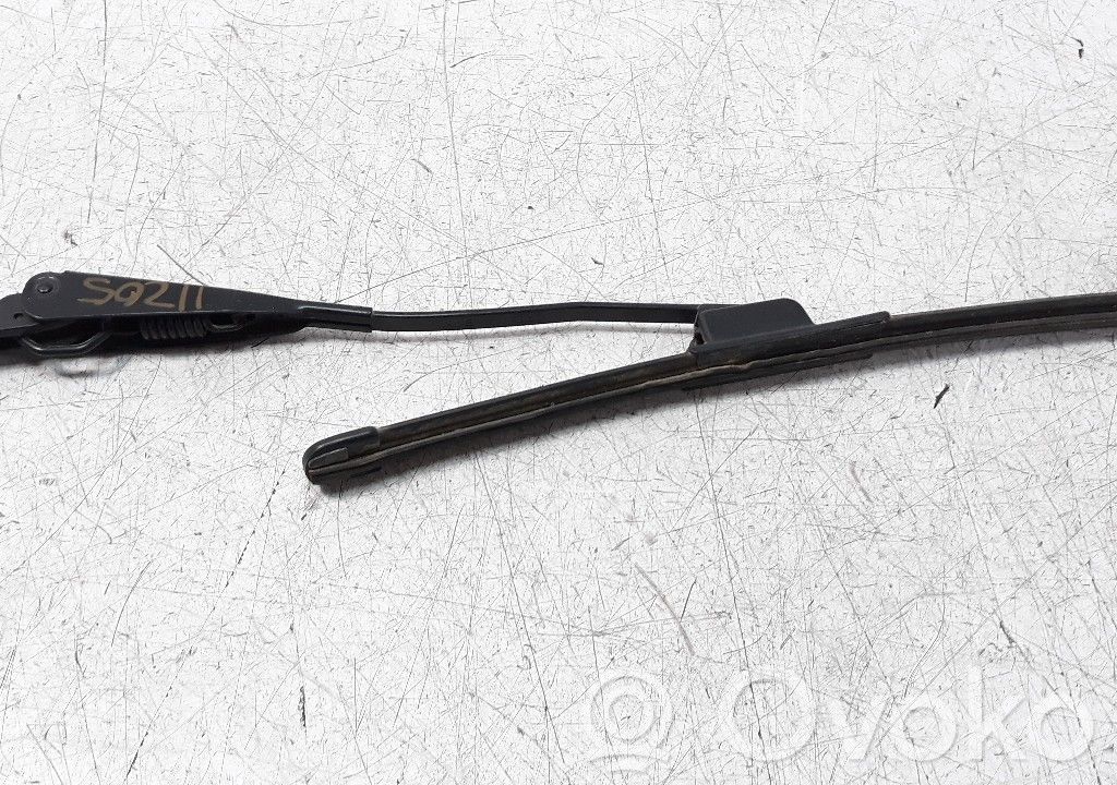 Honda Civic X Takalasinpyyhkimen sulan varsi 
