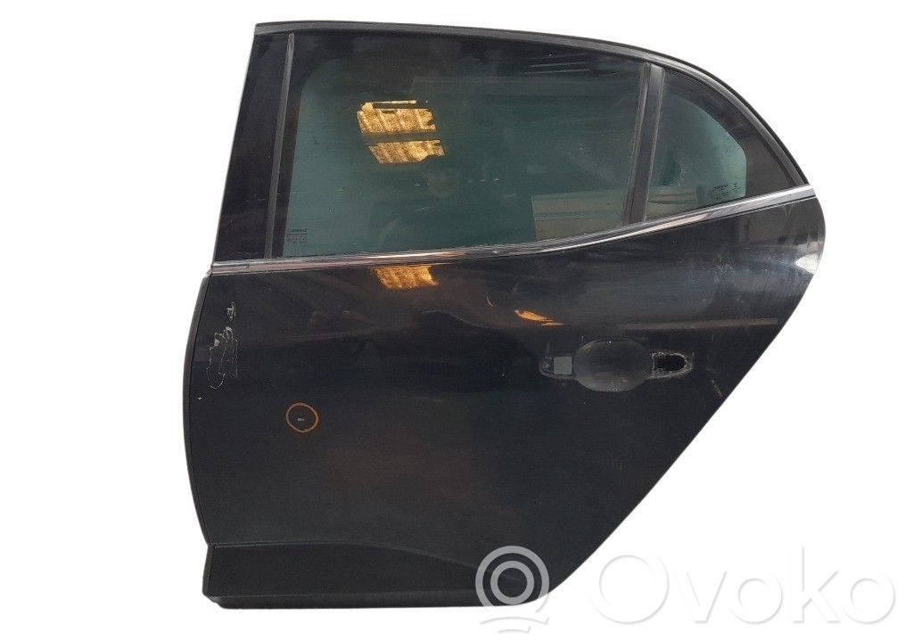 Drzwi tylne   821015121R