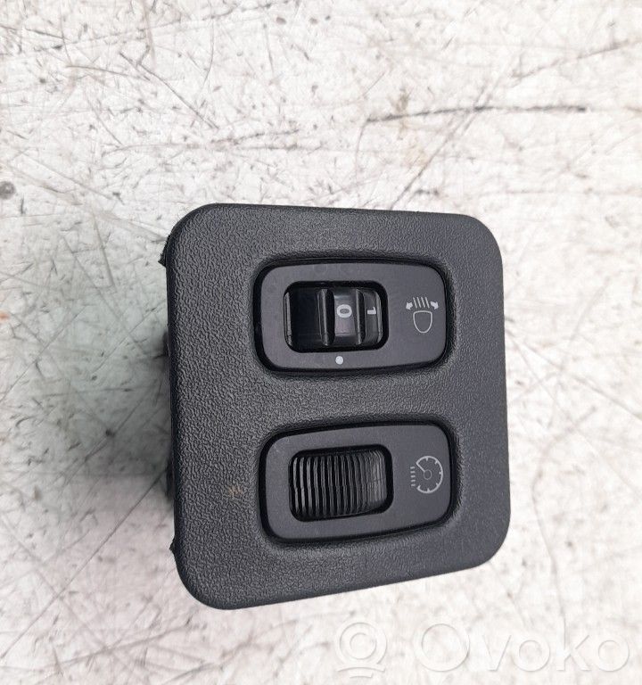Mitsubishi Montero Comutator lumini bord 