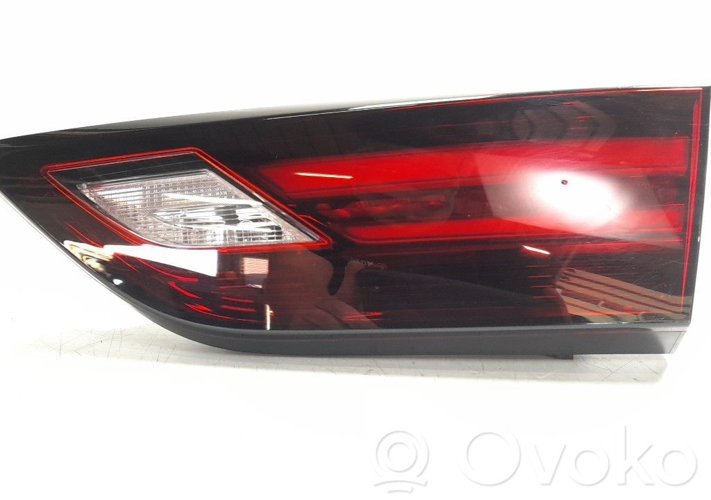 Opel Astra K Lampă spate în capacul portbagajului 