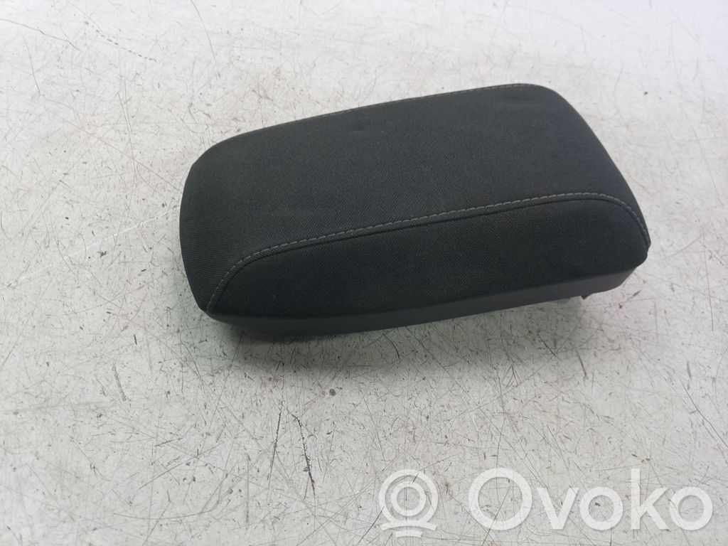 Toyota Auris E180 Reposabrazos 