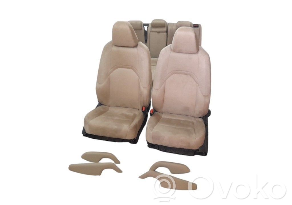 Lexus UX Set scaune 