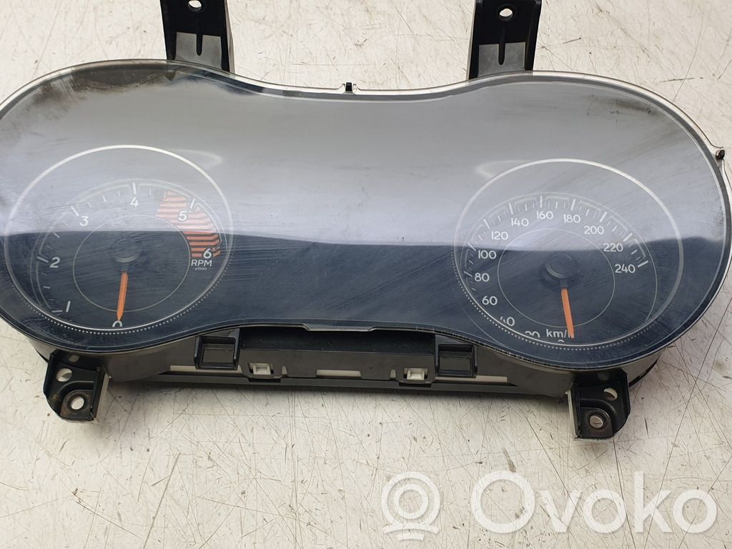 Jeep Cherokee KL Nopeusmittari (mittaristo) 