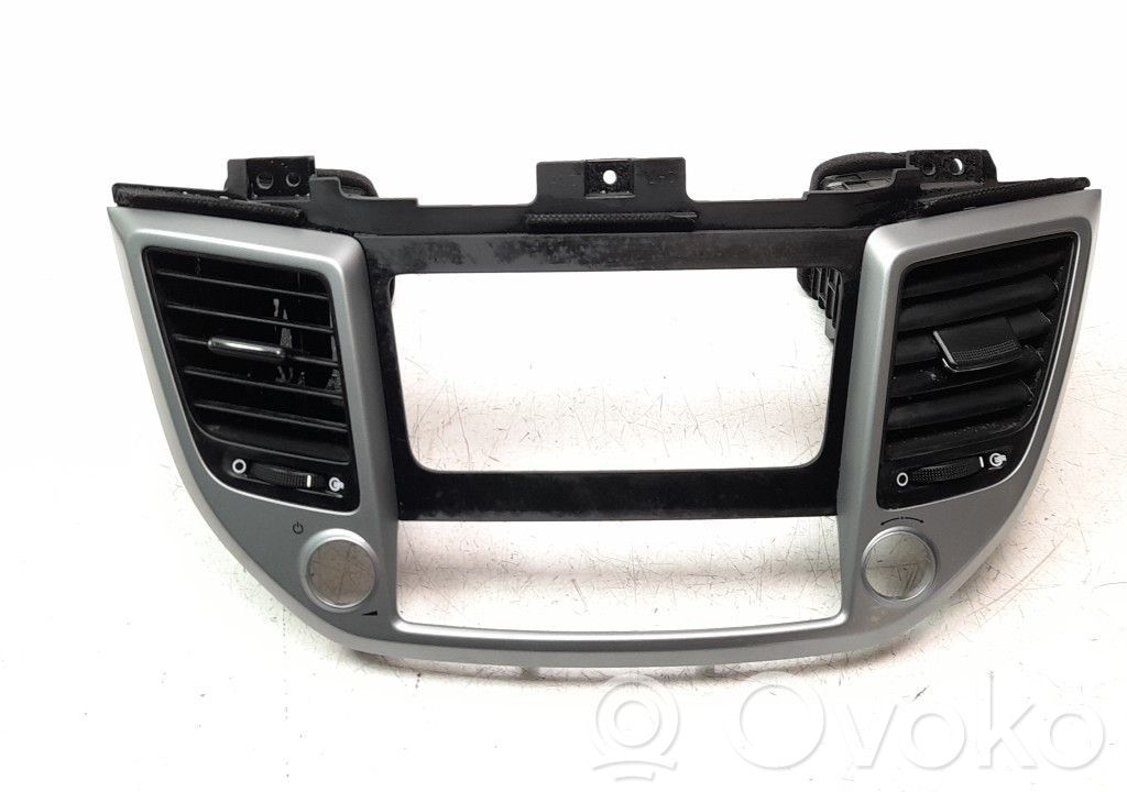 Hyundai Tucson TL Wlot / Kanał powietrza intercoolera 