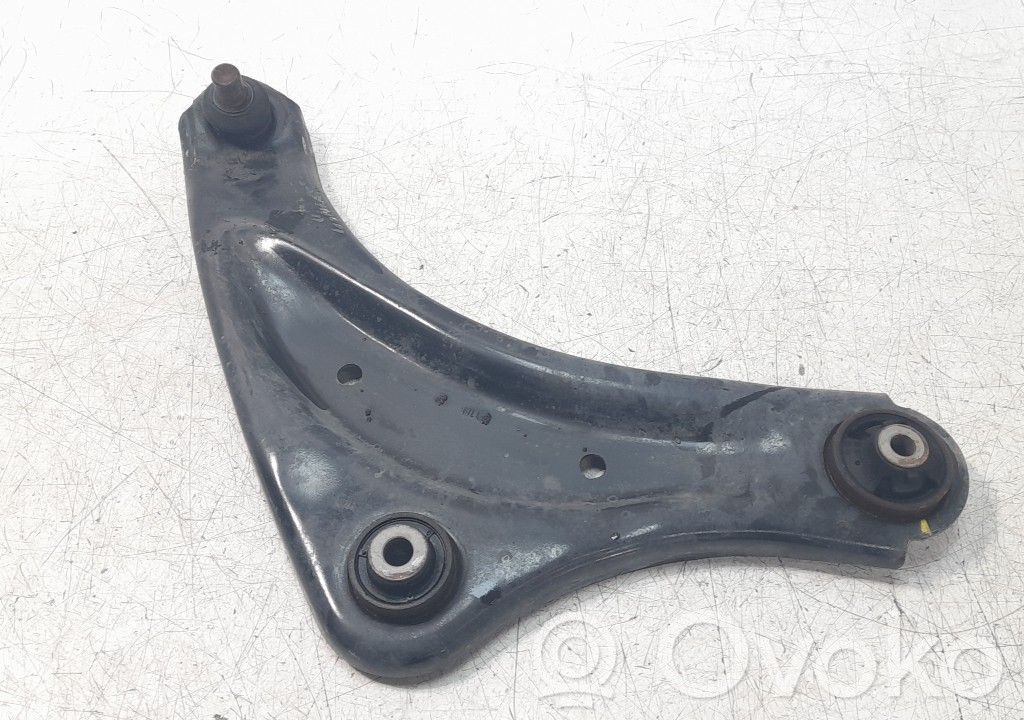 Nissan Juke II F16 Braccio di controllo sospensione anteriore 