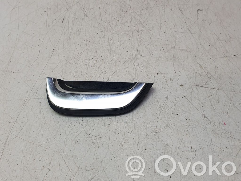 Volvo S60 Osłona tylnej klapy 