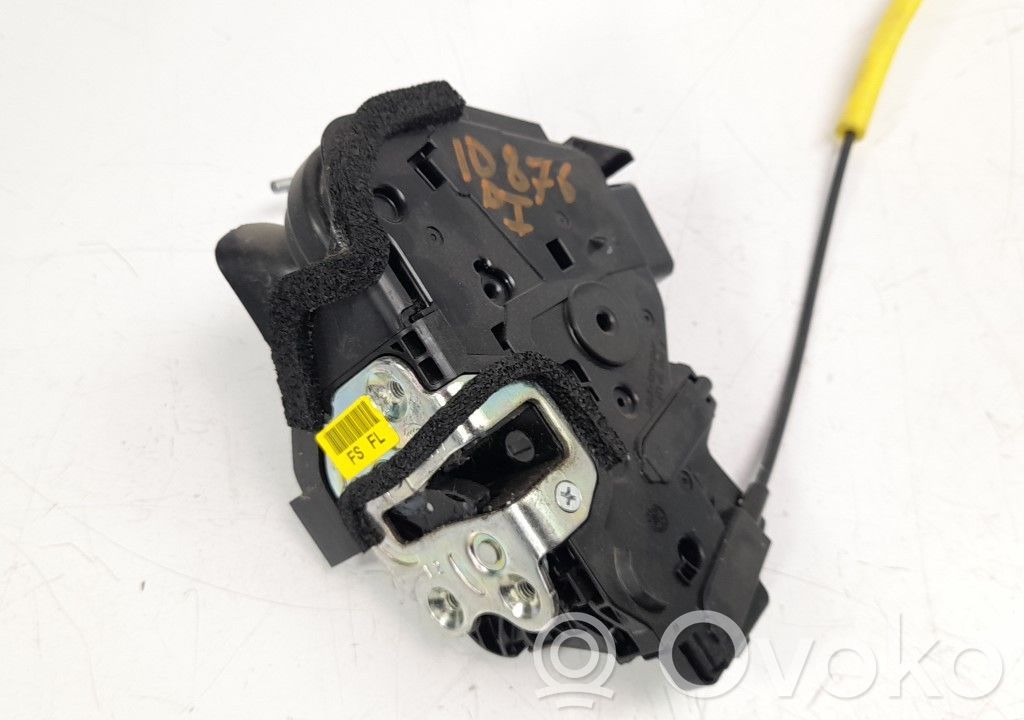 KIA Stonic Front door lock 