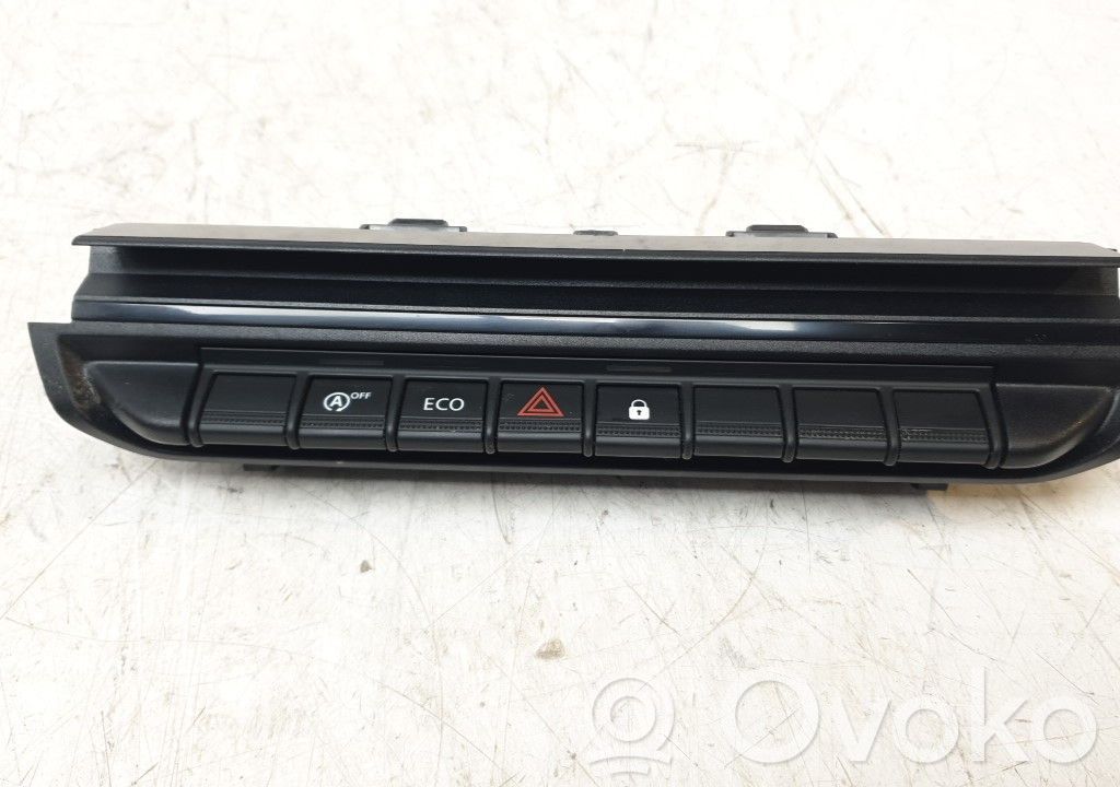Nissan Townstar Comutator lumini pericol 